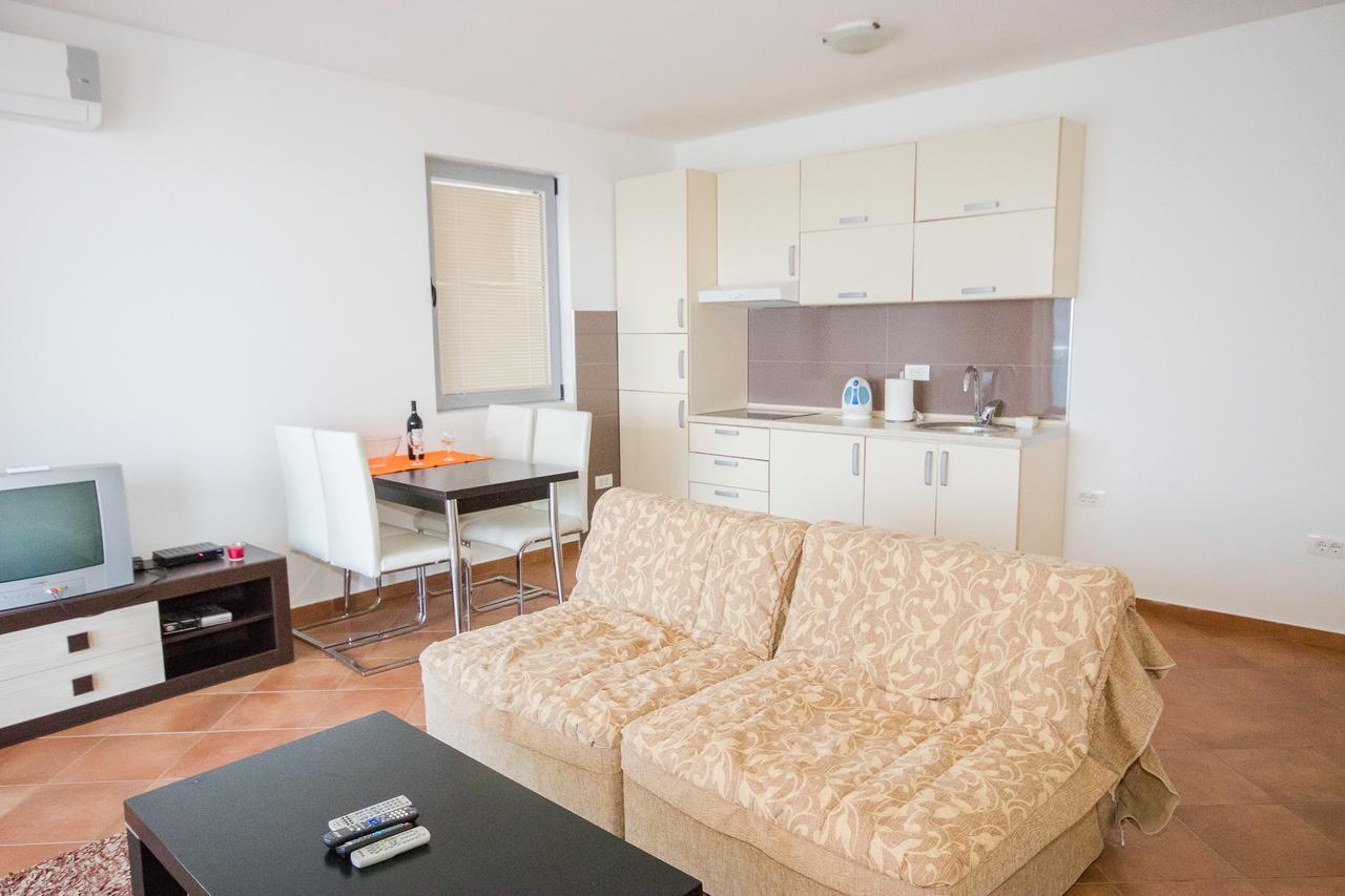Apartments Palma Dobra Voda Ngoại thất bức ảnh