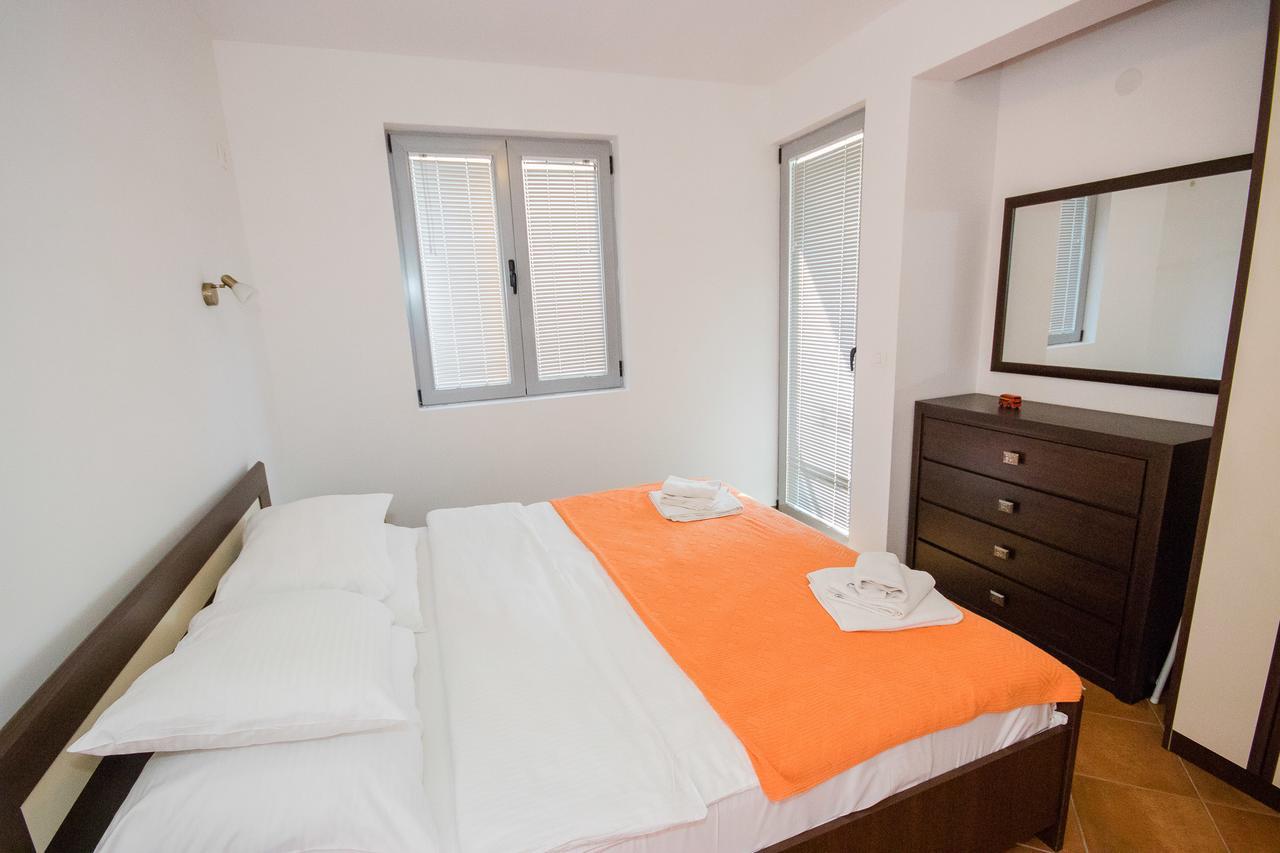 Apartments Palma Dobra Voda Ngoại thất bức ảnh