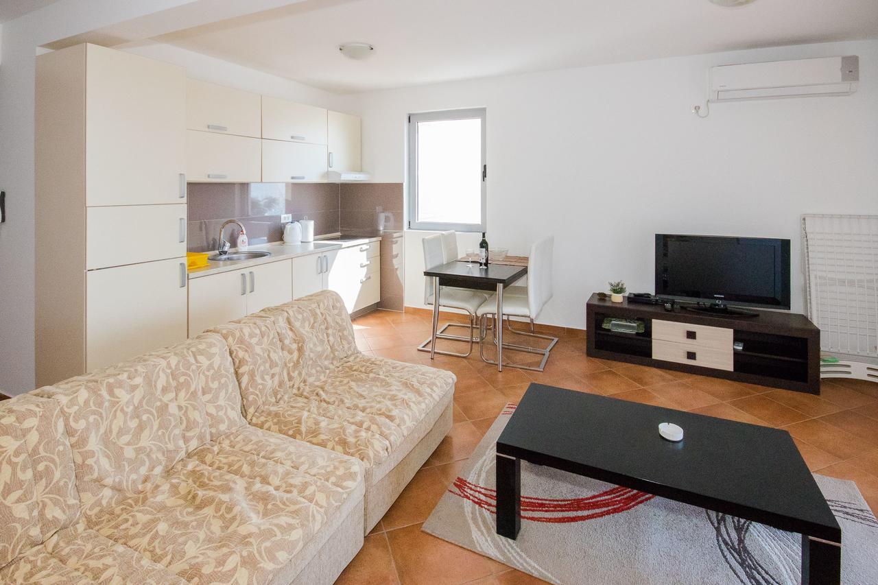Apartments Palma Dobra Voda Ngoại thất bức ảnh
