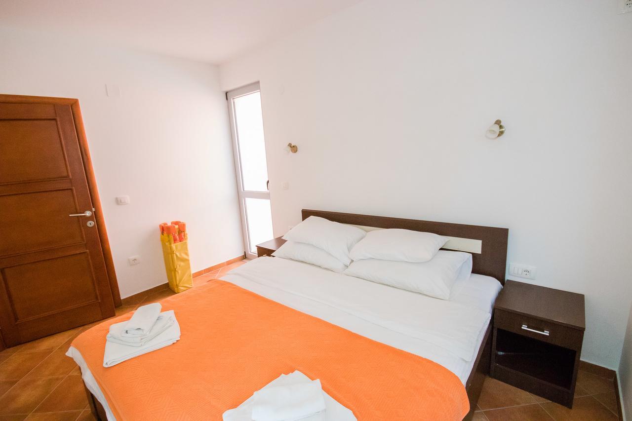 Apartments Palma Dobra Voda Ngoại thất bức ảnh