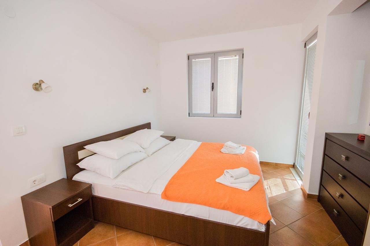 Apartments Palma Dobra Voda Ngoại thất bức ảnh