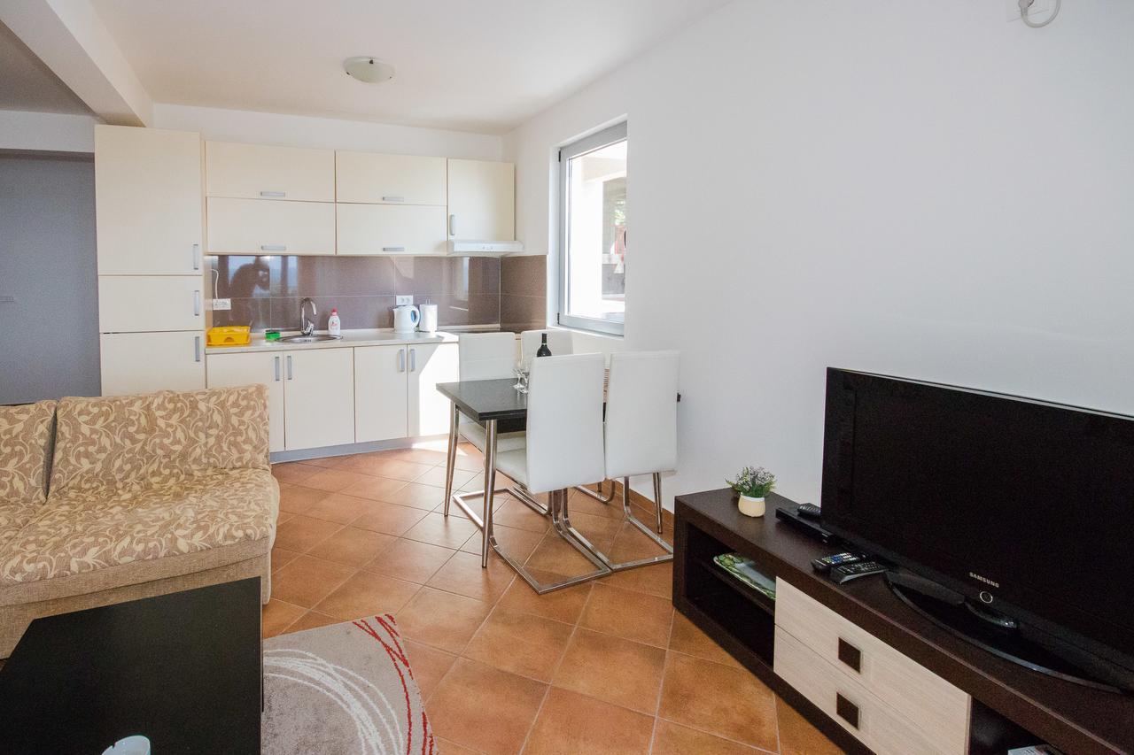 Apartments Palma Dobra Voda Ngoại thất bức ảnh