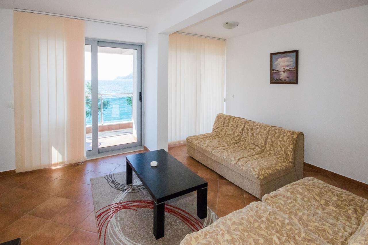 Apartments Palma Dobra Voda Ngoại thất bức ảnh