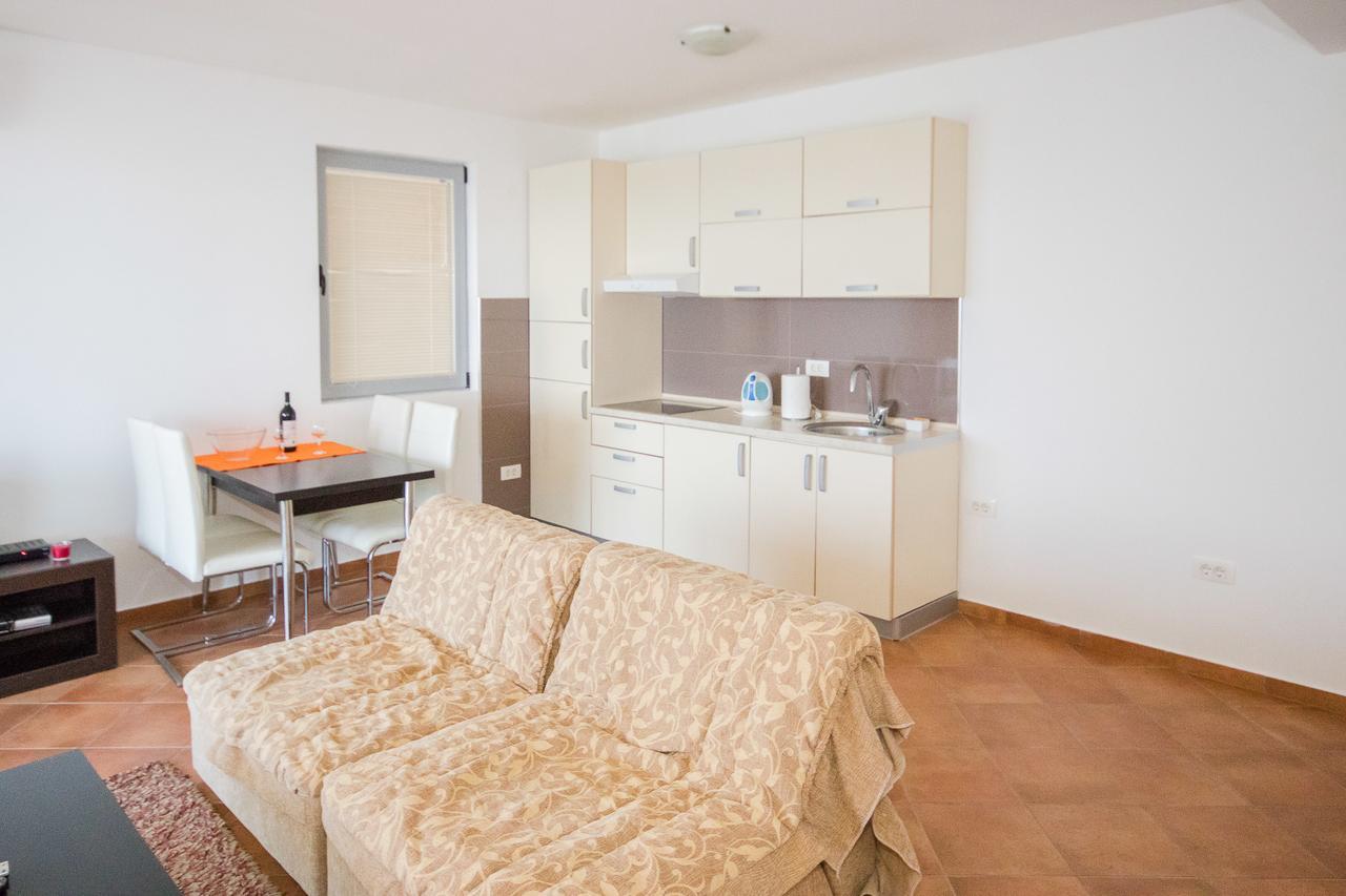 Apartments Palma Dobra Voda Ngoại thất bức ảnh