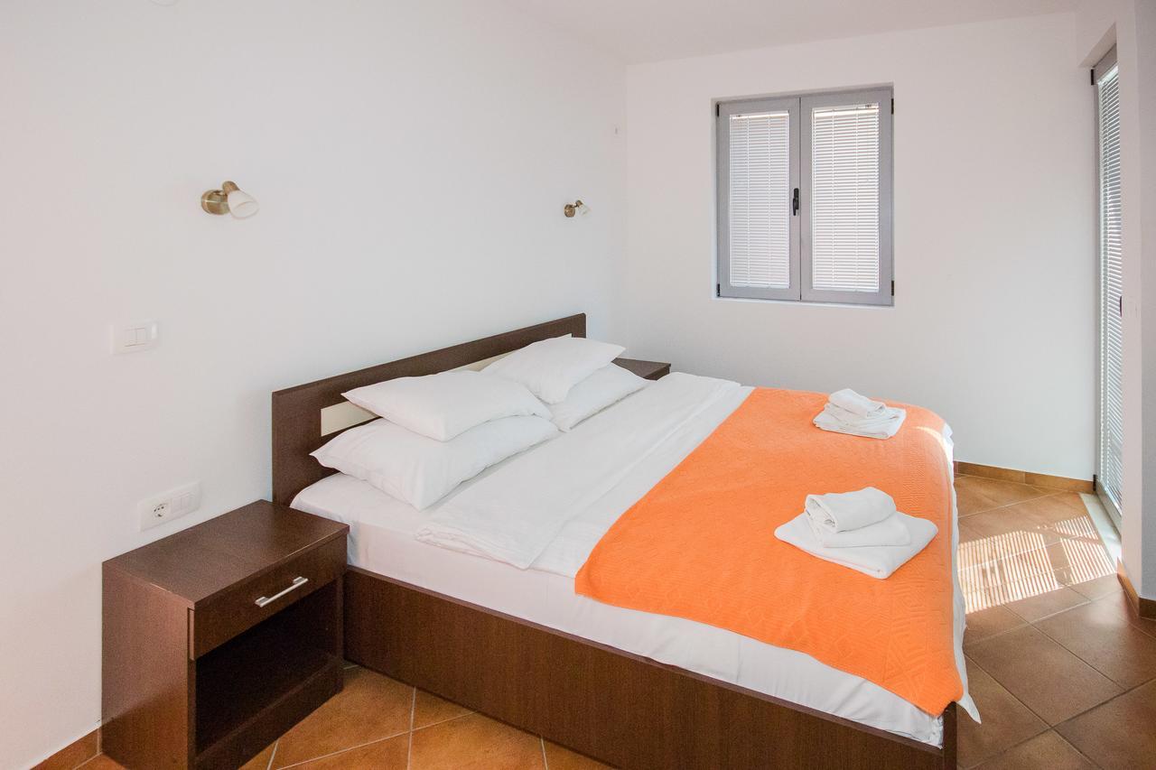 Apartments Palma Dobra Voda Ngoại thất bức ảnh
