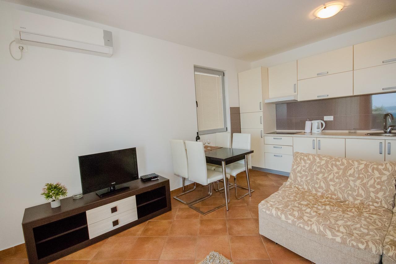 Apartments Palma Dobra Voda Ngoại thất bức ảnh