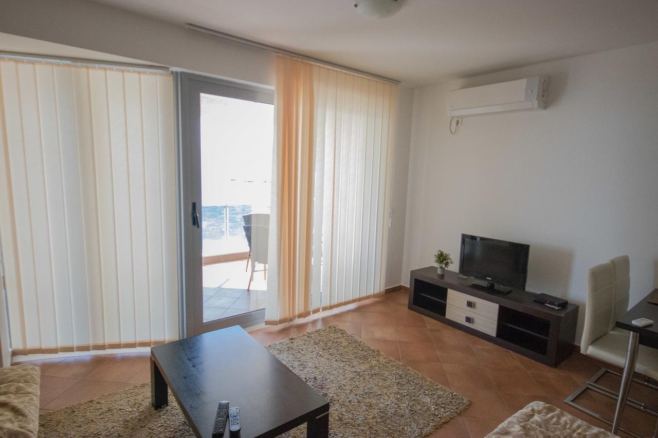 Apartments Palma Dobra Voda Ngoại thất bức ảnh